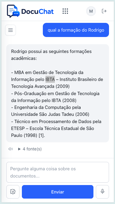 Tela do DocuChat com perguntas e respostas baseadas em documentos.